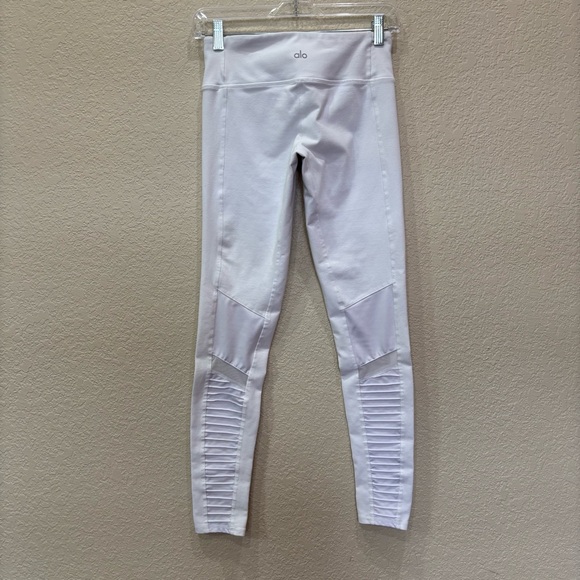 Alo Yoga High-Waist Moto Legging White Small - Picture 9 of 16